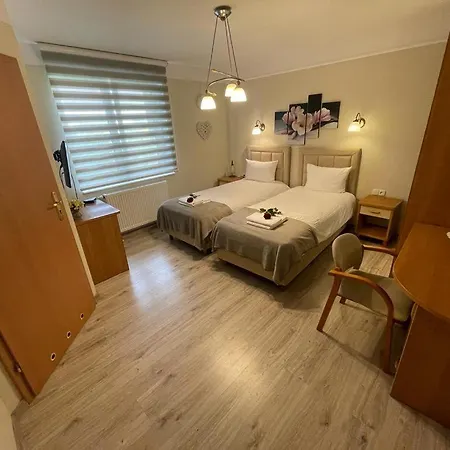 Regina - Spokojna Okolica - 100 Metrow Od Lasu - Blisko Szpitala