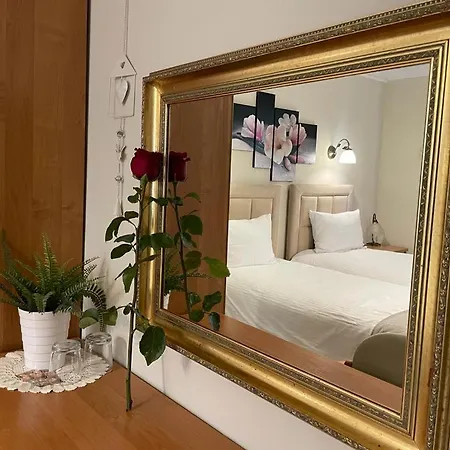 Regina - Spokojna Okolica - 100 Metrow Od Lasu - Blisko Szpitala 2*