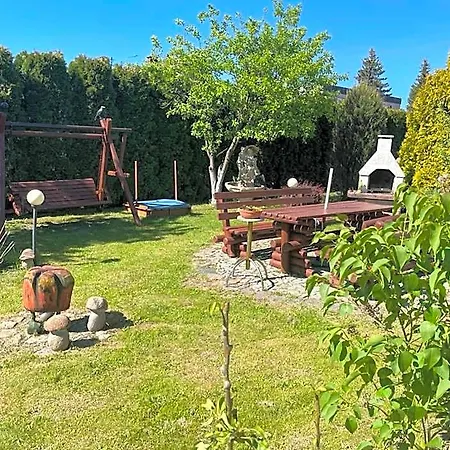 Han/Misafirhane Regina - Spokojna Okolica - 100 Metrow Od Lasu - Blisko Szpitala Kościerzyna