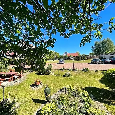 Han/Misafirhane Regina - Spokojna Okolica - 100 Metrow Od Lasu - Blisko Szpitala