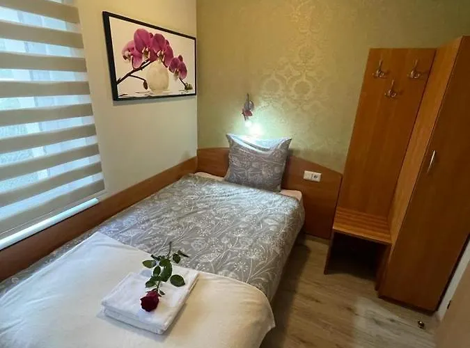 Regina - Spokojna Okolica - 100 Metrów Od Lasu - Blisko Szpitala 2*