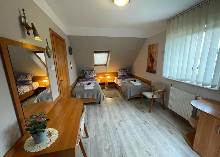 Zajazd Regina - Spokojna Okolica - 100 Metrów Od Lasu - Blisko Szpitala Kościerzyna