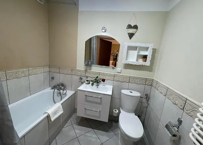 Zajazd Regina - Spokojna Okolica - 100 Metrów Od Lasu - Blisko Szpitala Kościerzyna