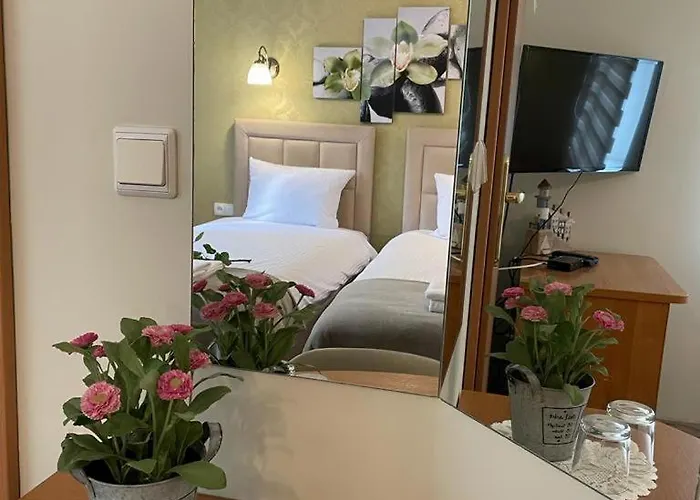 Regina - Spokojna Okolica - 100 Metrów Od Lasu - Blisko Szpitala Zajazd